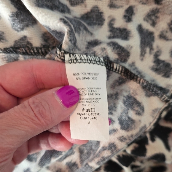 NWOT Haptics Oversized Size Small Leopard Print Women's Sweater - Picture 5 of 5